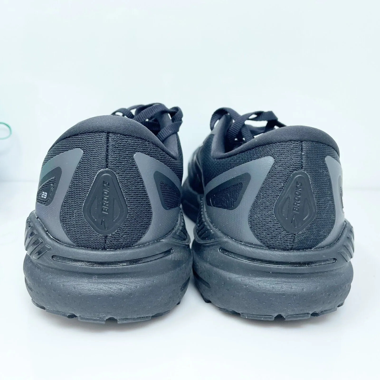 Brooks Womens Adrenaline GTS 23 1203812E020 Black Running Shoes Sneakers 9.5 2E