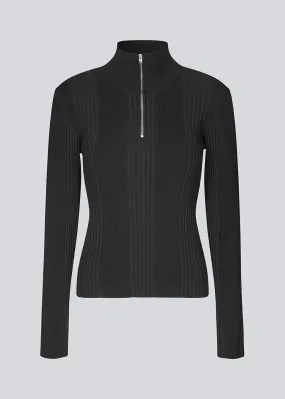 KrissaMD zip t-neck - Black
