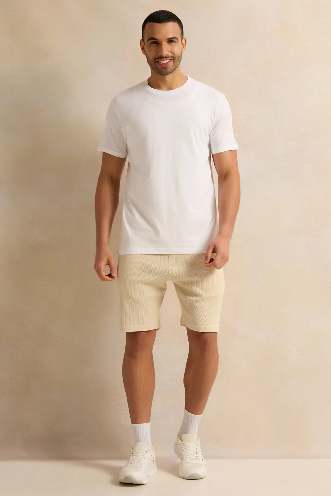Men White Solid T-Shirt